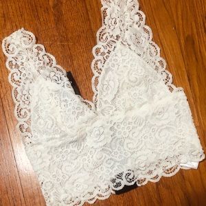 New Bebe Lace V-neck Top in White